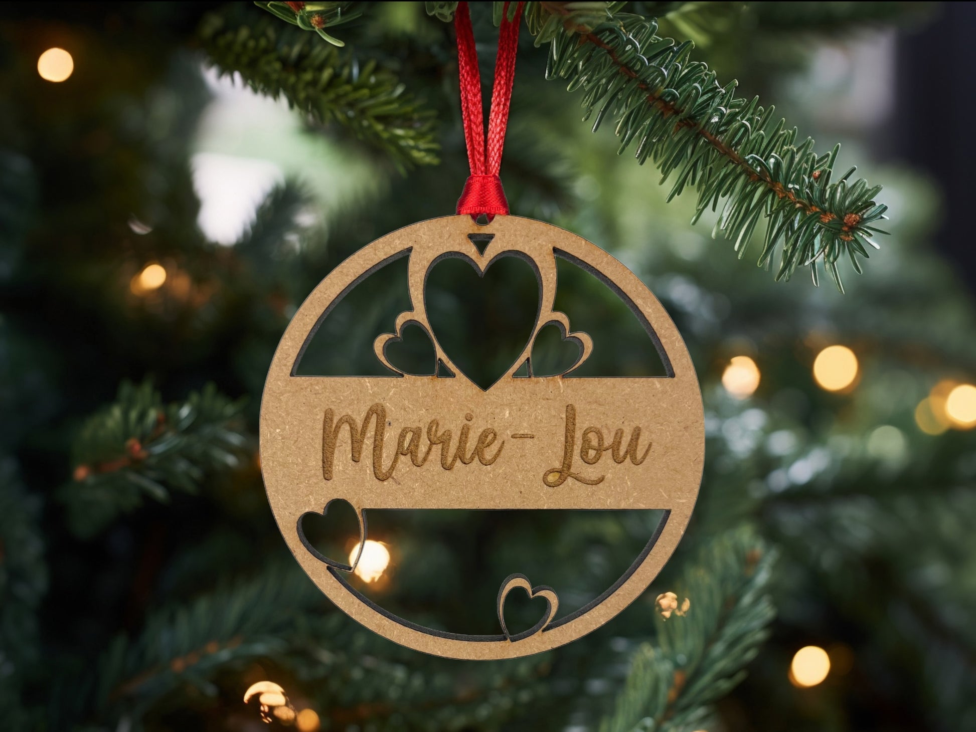 Décoration de Noël personnalisée en bois gravé avec prénom pour sapin - Houten kerstdecoratie met naam voor de boom.