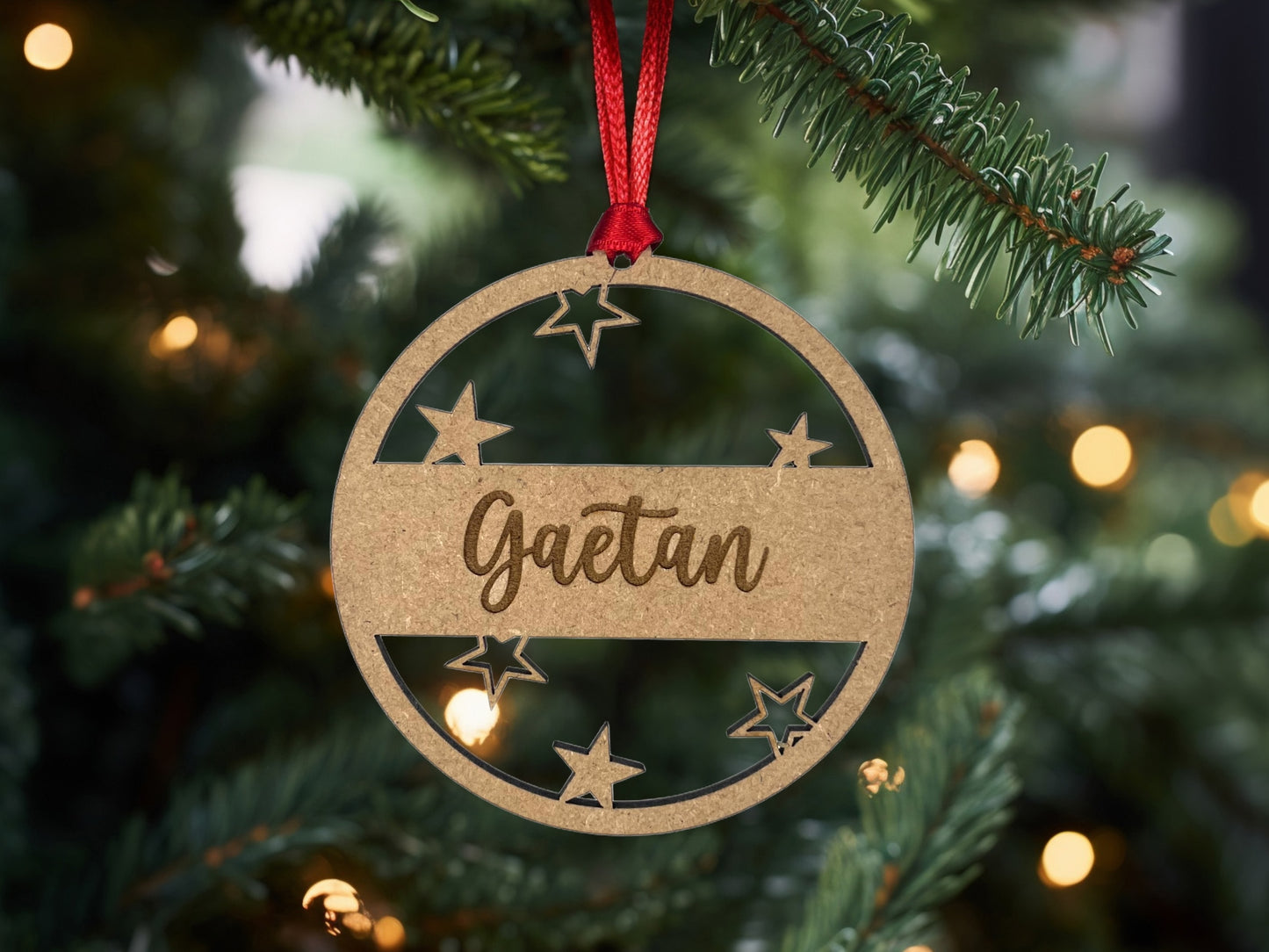 Décoration de Noël en bois gravé avec un design d'étoiles, personnalisable pour le sapin - Houten kerstdecoratie met sterontwerp, personaliseerbaar voor de boom