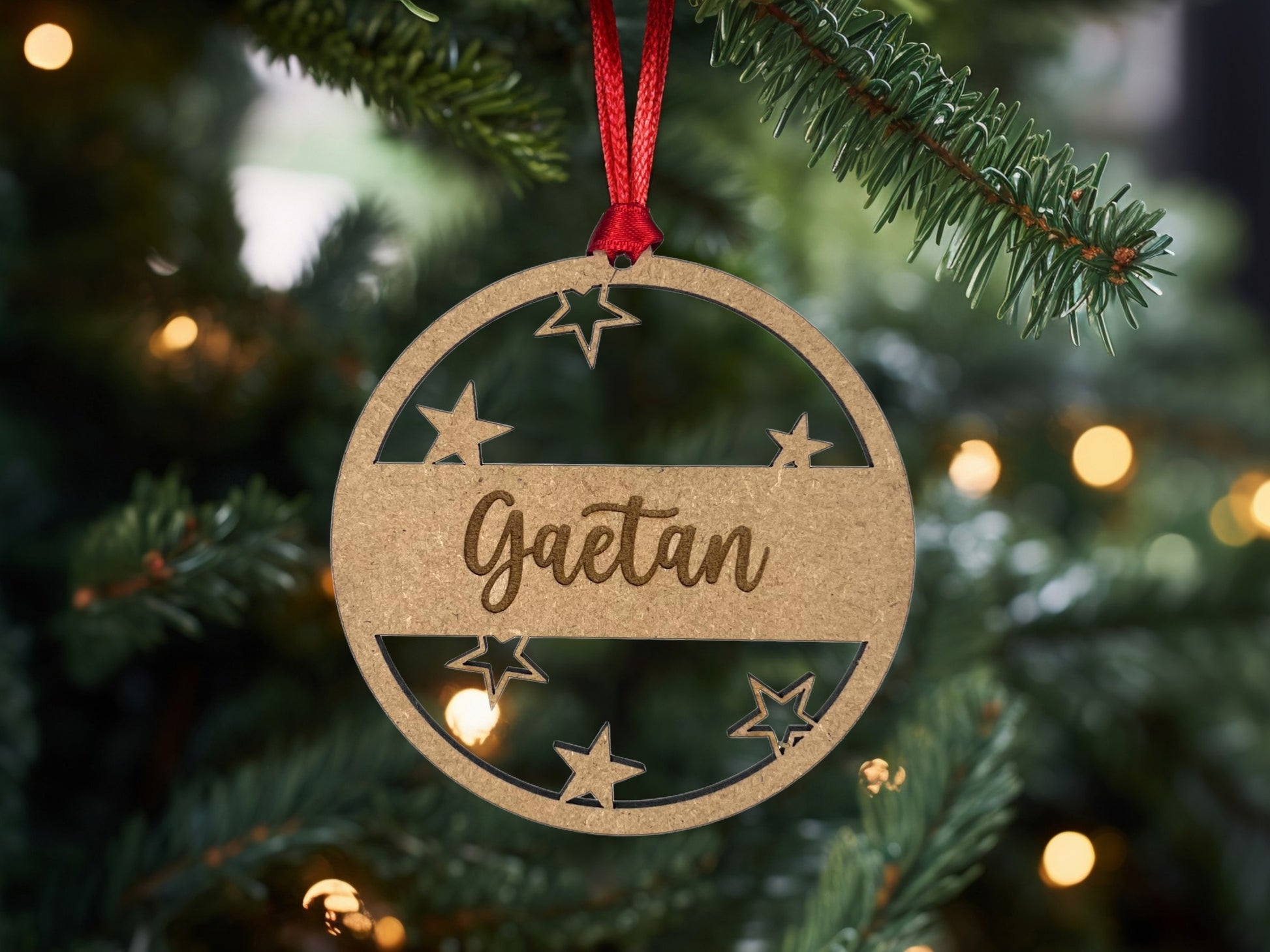 Décoration de Noël en bois gravé avec un design d'étoiles, personnalisable pour le sapin - Houten kerstdecoratie met sterontwerp, personaliseerbaar voor de boom