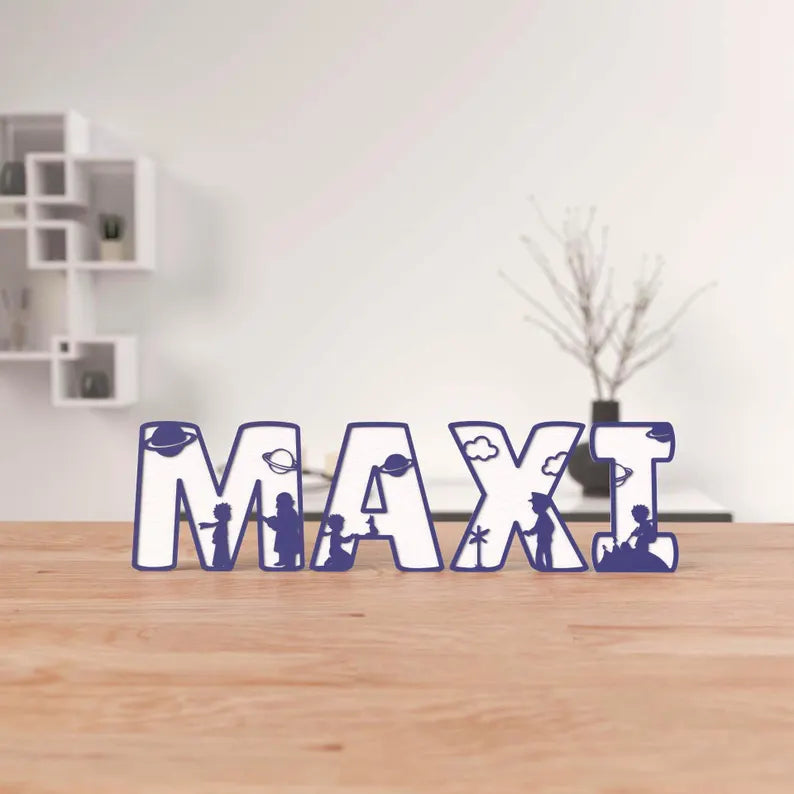 Élégante décoration murale en bois, inspirée de l’univers du Petit Prince. Personnalisable par découpe laser pour un cadeau unique et intemporel.