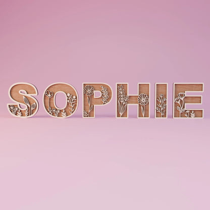 Prénom en bois personnalisé "Sophie" avec motifs floraux découpés au laser, décoration murale chambre enfant, cadeau naissance unique