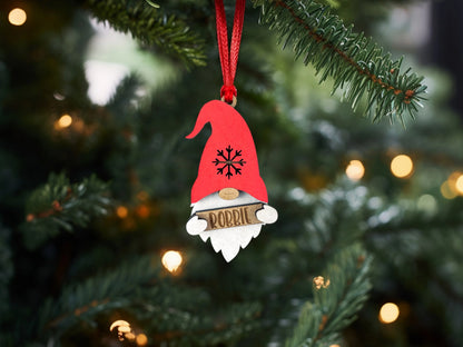 Ornement de Noël suspendu en forme de lutin avec un bonnet rouge orné d'un flocon de neige, personnalisé - Gepersonaliseerde kerstversiering hangend in de vorm van een kabouter met een rode muts versierd met een sneeuwvlok